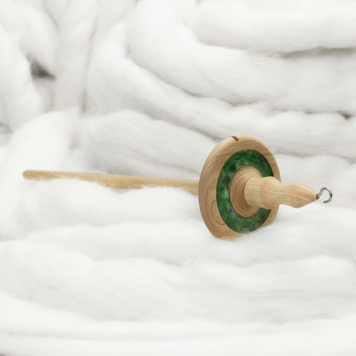 Lleto - Lichen Green Mica Inlay / Hand-Turned Maple Wood Drop Spindle Medium - Top Whorl 31g